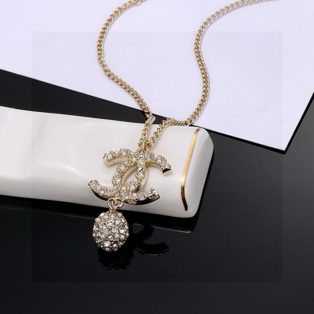 Chanel Interlocking C Pearl Circular Pendant Necklace - album image 5