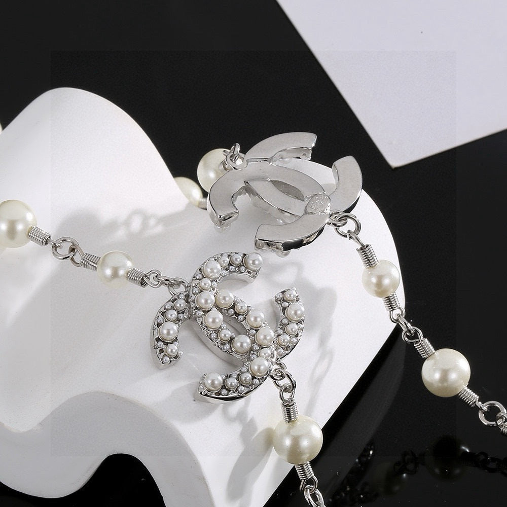Chanel Interlocking C Pearl Necklace - album image 5