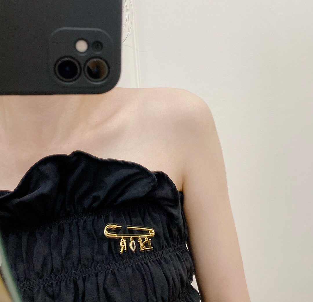 Dior Letter Charm Safety-Pin Brooch - product image 4