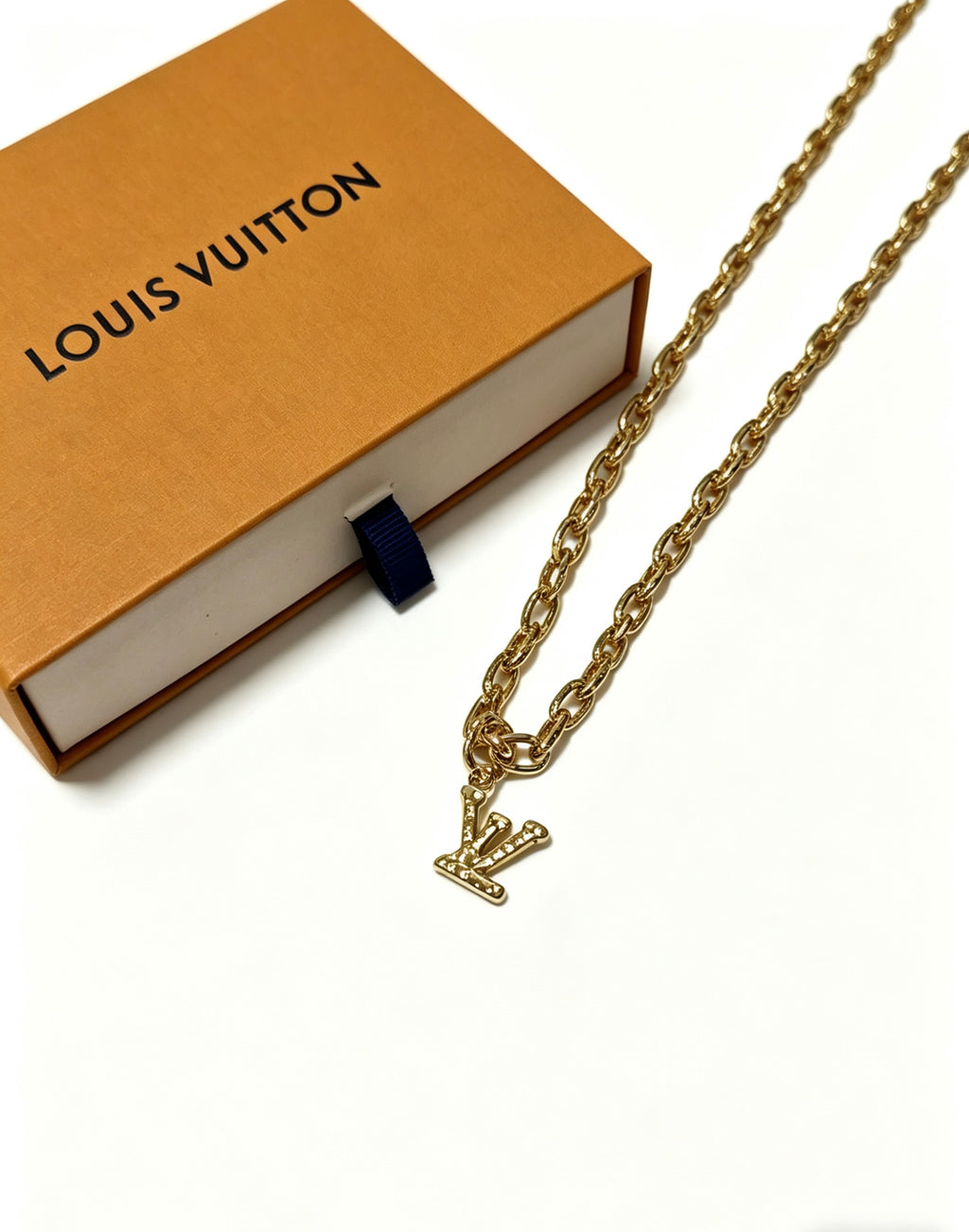 Louis Vuitton Silver-Tone Antiqued Chain Necklace - album image 3