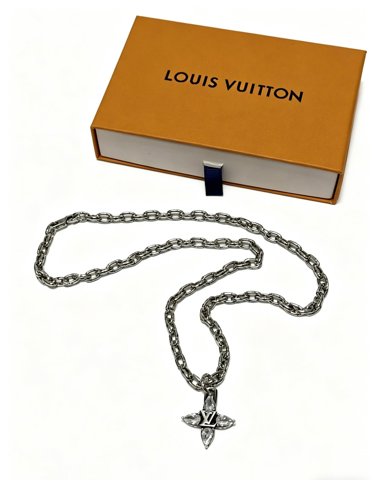 Louis Vuitton Silver-Tone Antiqued Chain Necklace - album image 3