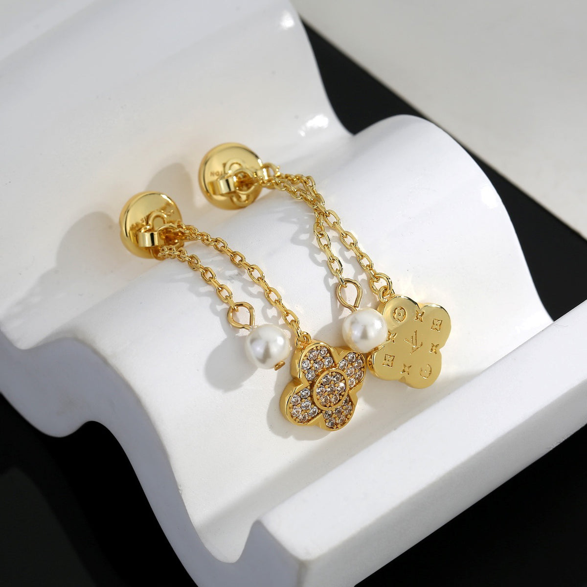 Louis Vuitton Gold-Tone Flower Drop Earrings - album image 4