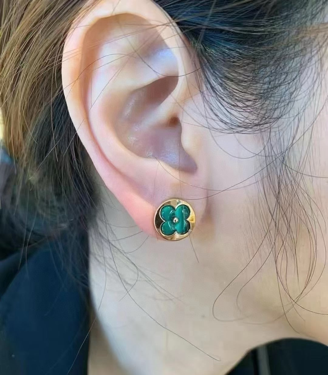 Louis Vuitton Asymmetric Clover Stud Earrings - album image 4