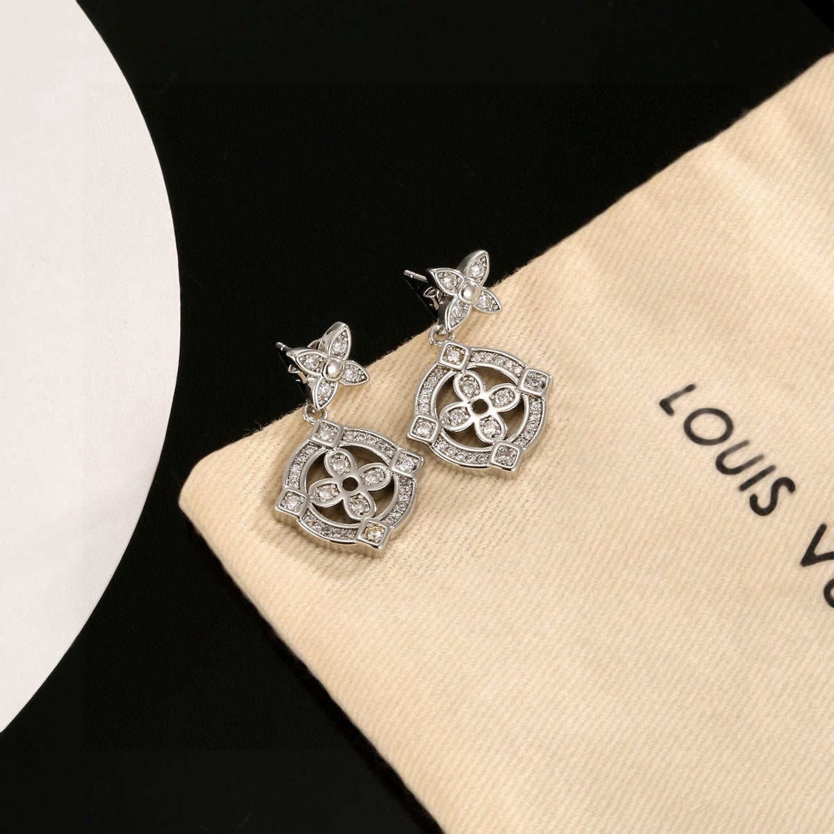 Louis Vuitton Iconic Flower Monogram Earrings - album image 3