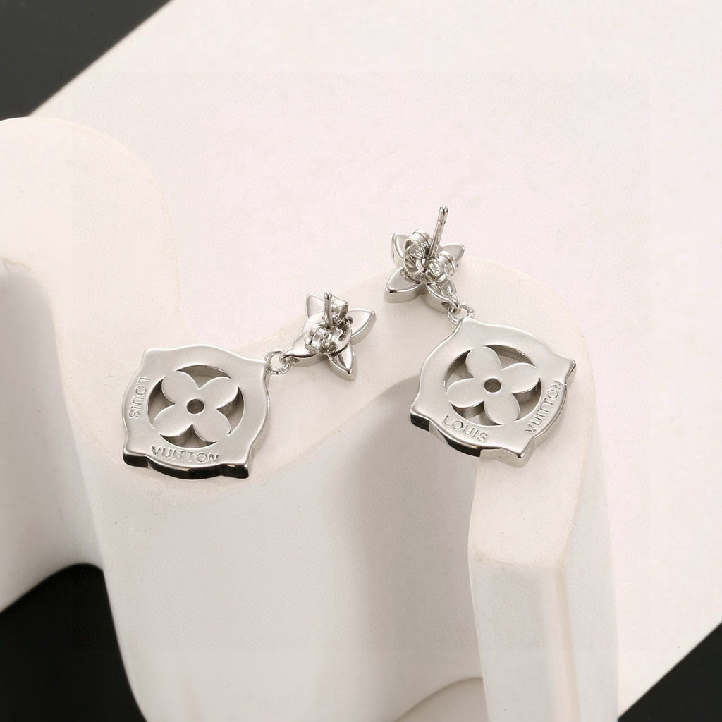 Louis Vuitton Iconic Flower Monogram Earrings - album image 8