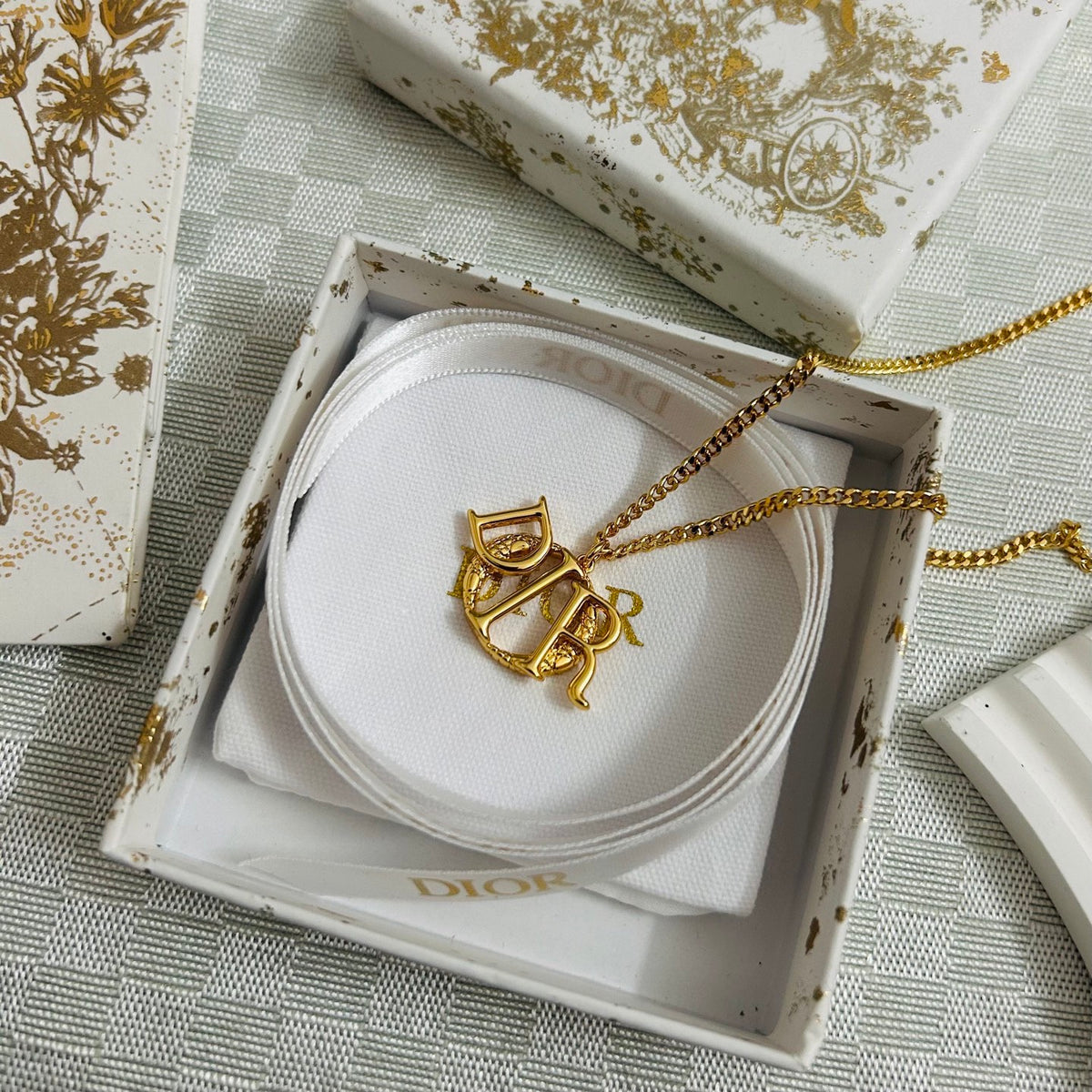 Dior Letter Pendant Chain Necklace - product image 4