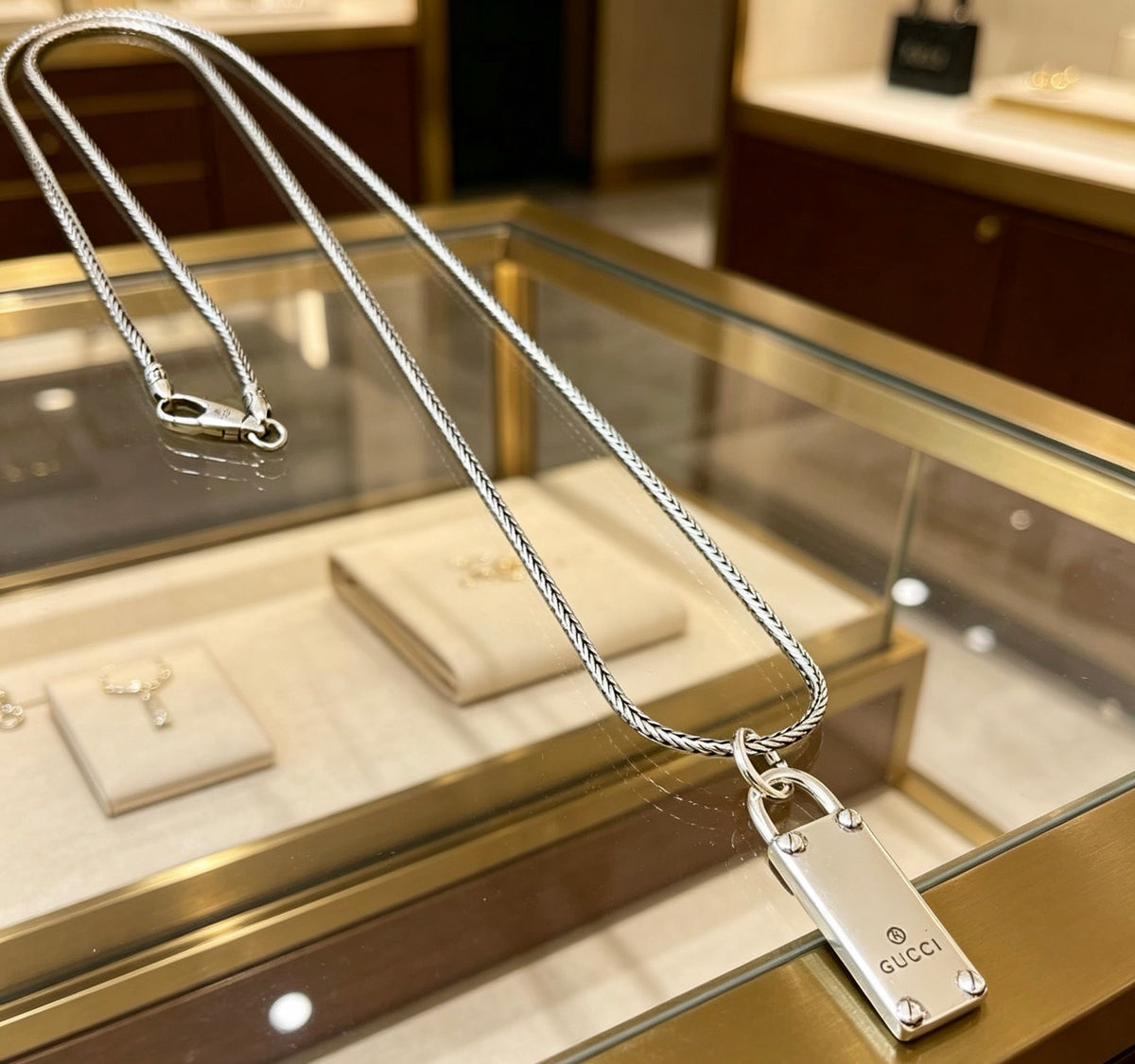 Gucci Anger Forest Interlocking G Antiqued Chain Necklace - album image 4