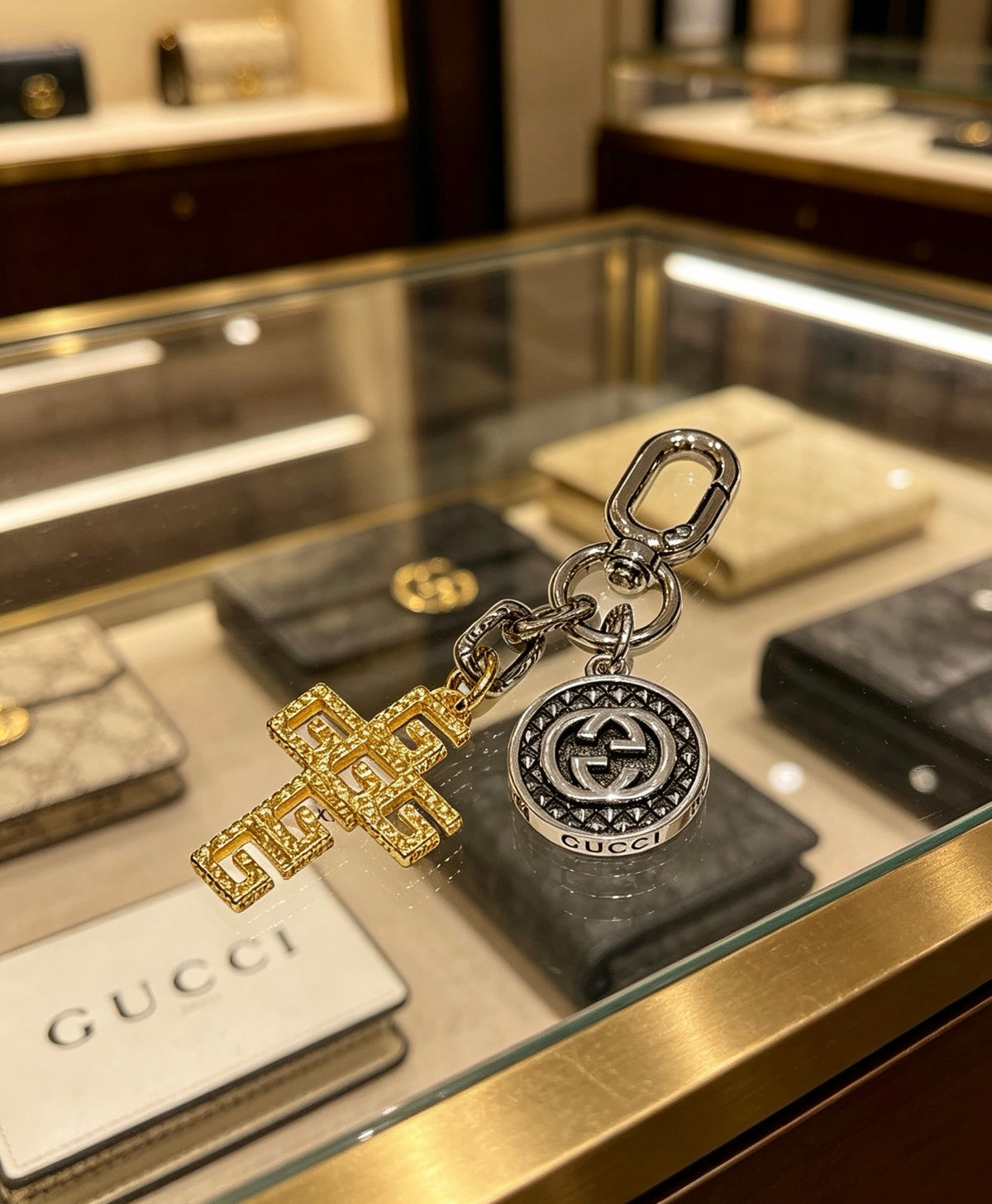 Gucci Anger Forest Interlocking G Key Keychain - album image 4