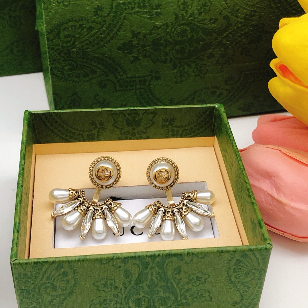 Gucci Gold-Tone Round Stud and Pearl Fan Earrings - album image 3