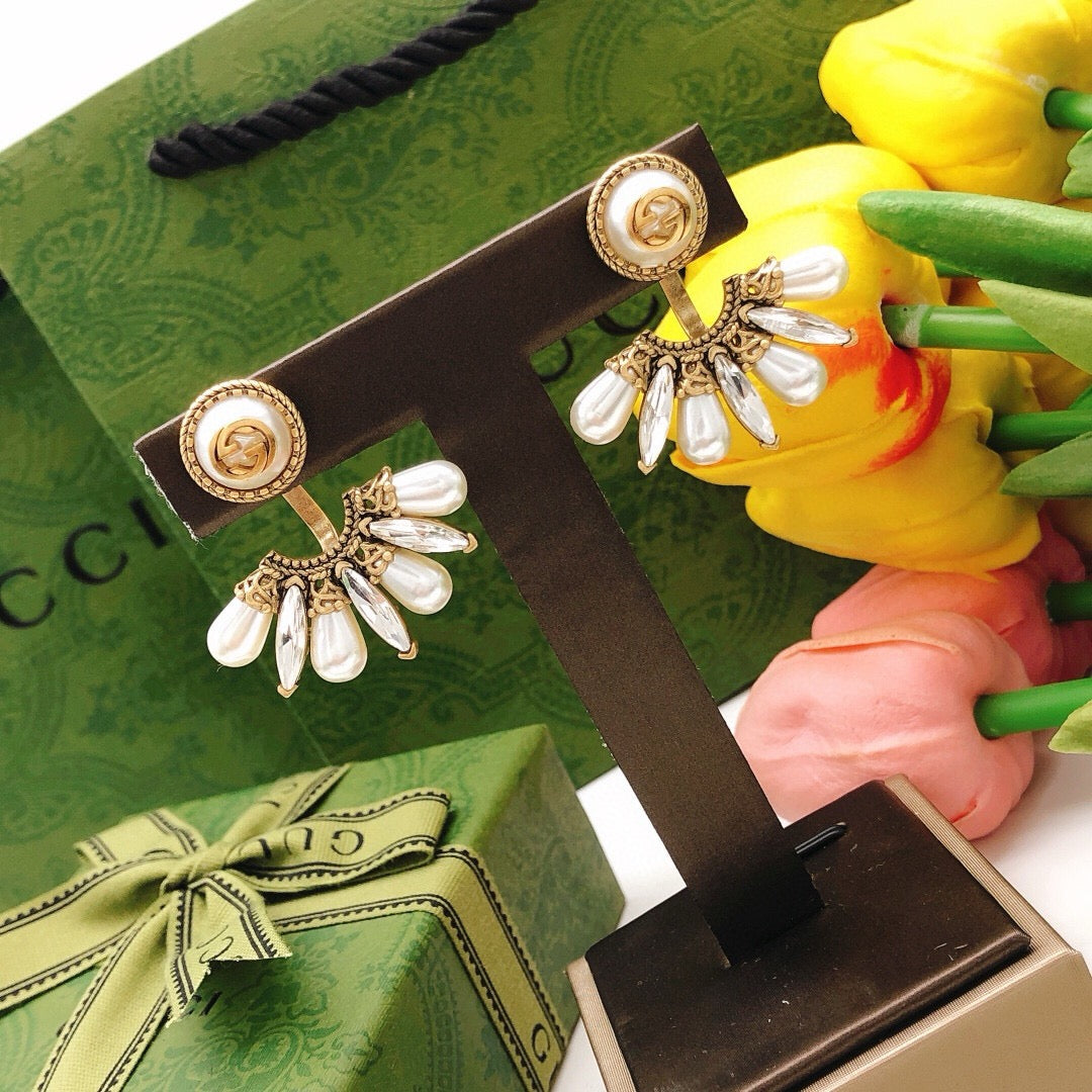 Gucci Gold-Tone Round Stud and Pearl Fan Earrings - album image 5