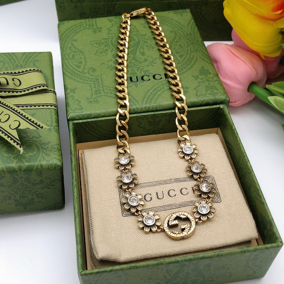 Gucci Interlocking G Flower Necklace - album image 2