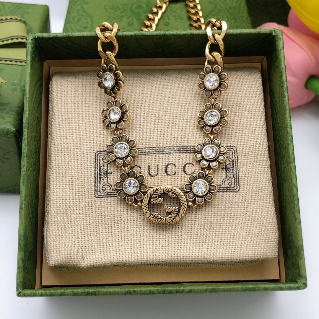 Gucci Interlocking G Flower Necklace - album image 4