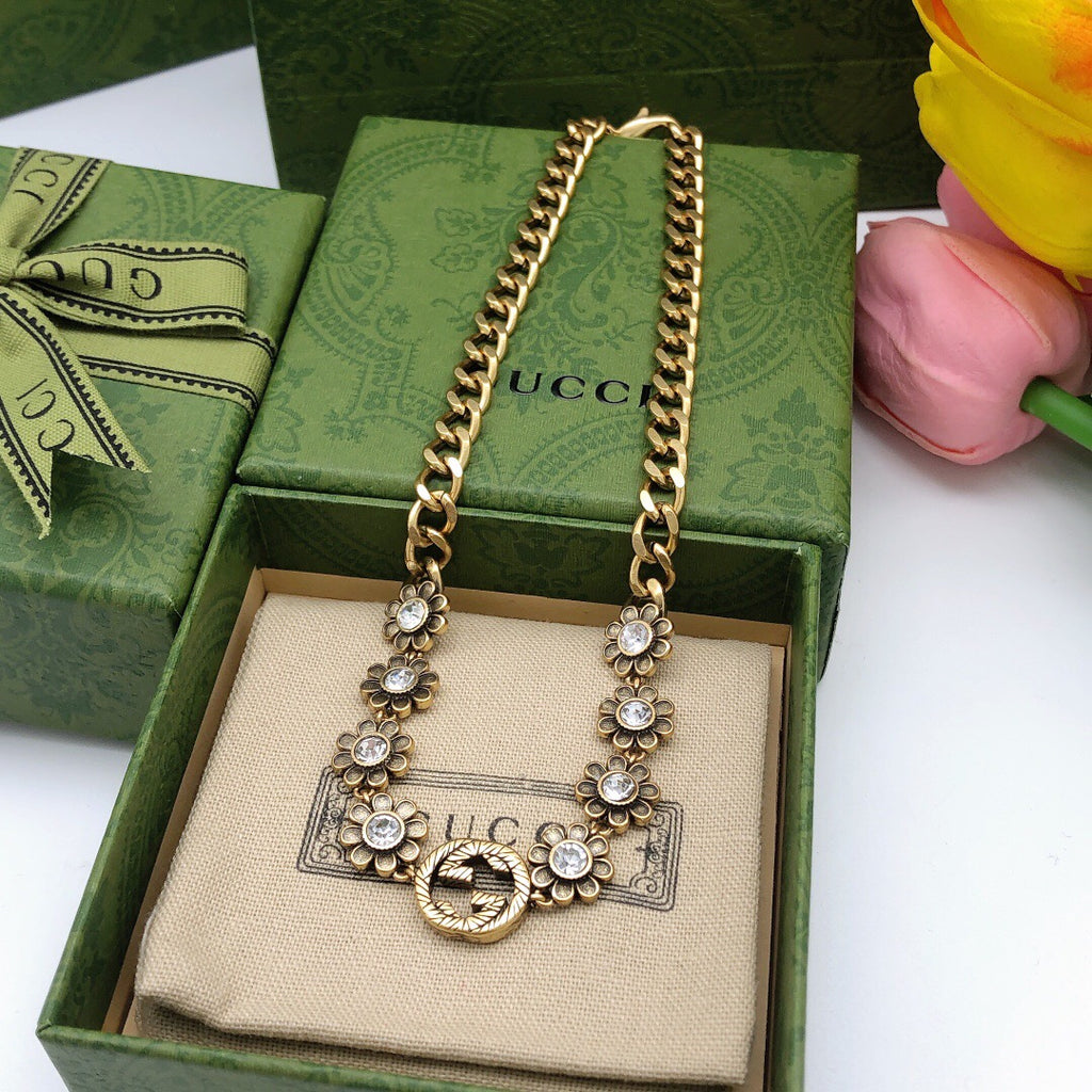 Gucci Interlocking G Flower Necklace - album image 3