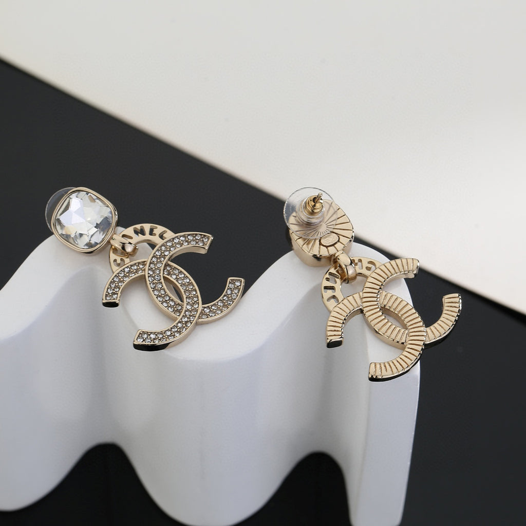 Chanel Interlocking C Resin Gold-Tone Stud Earrings - album image 7