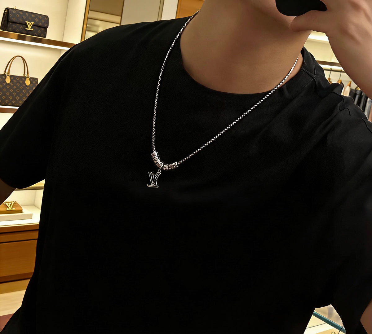 Louis Vuitton Silver-Tone Antiqued Chain Necklace - album image 2