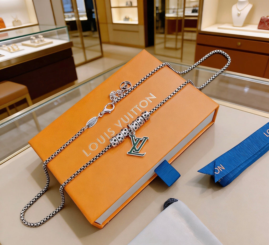 Louis Vuitton Silver-Tone Antiqued Chain Necklace - album image 7
