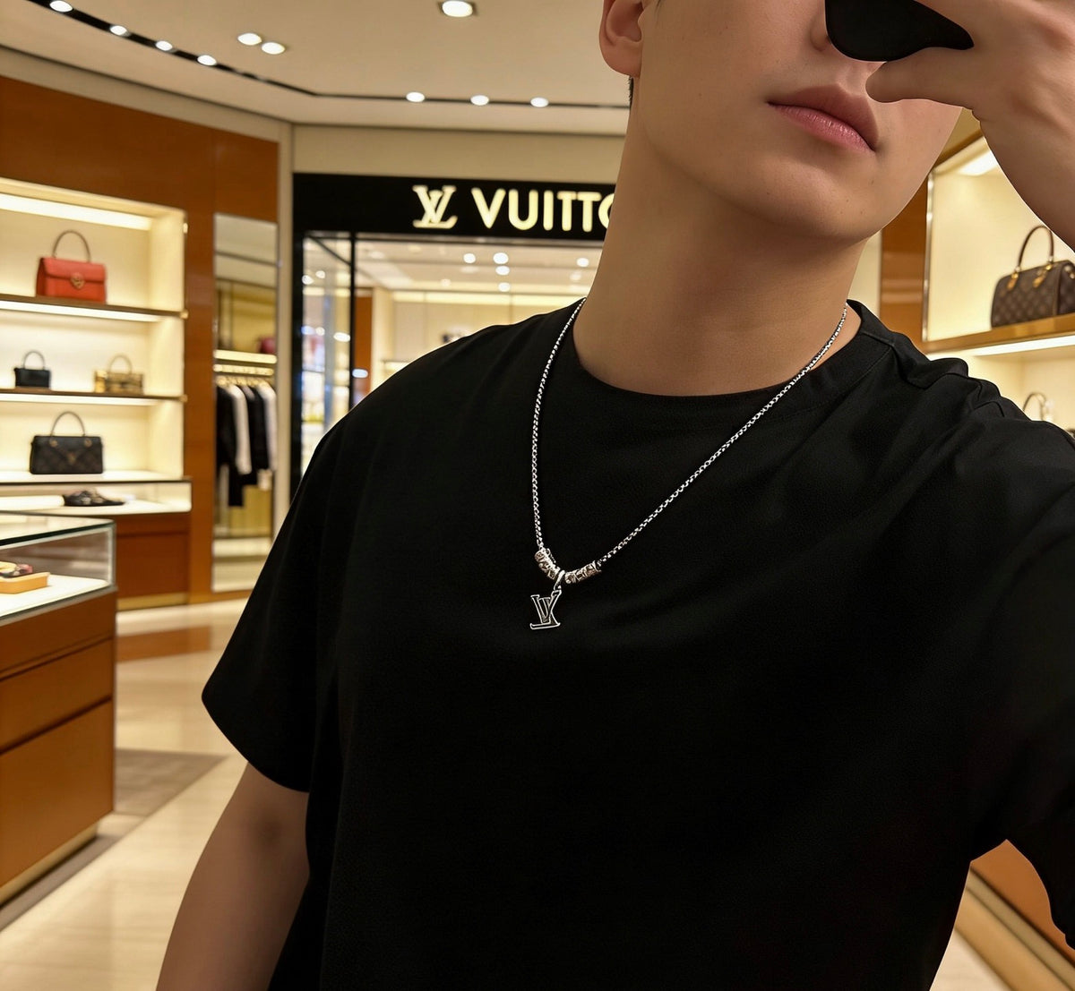 Louis Vuitton Silver-Tone Antiqued Chain Necklace - album image 9