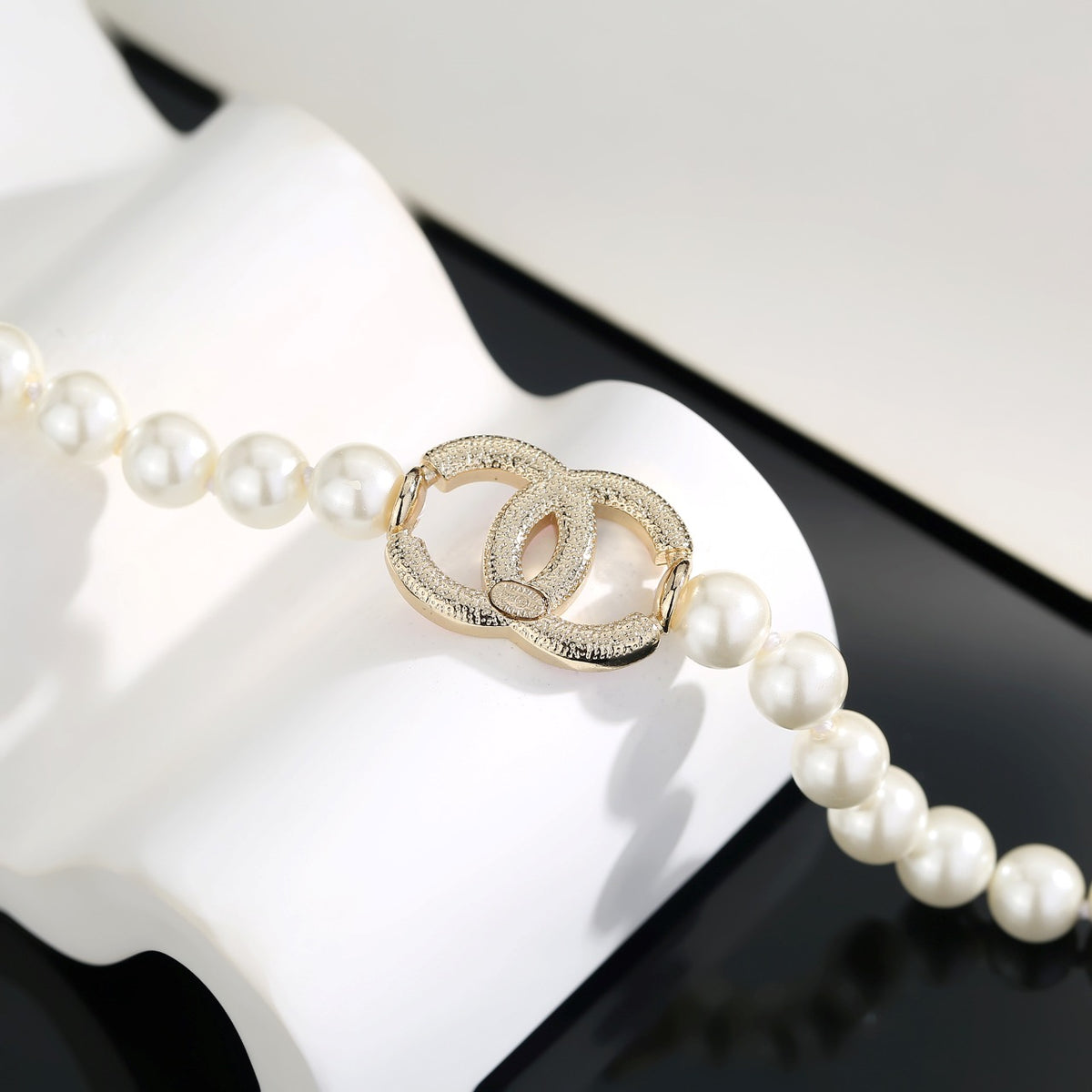 Chanel Interlocking C Pearl Necklace - album image 7