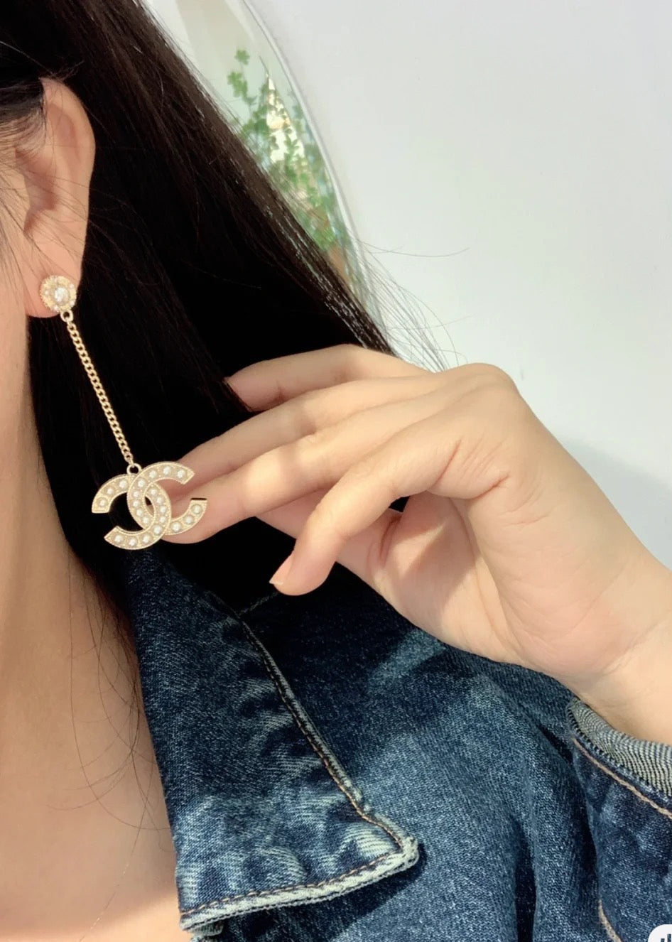 Chanel Interlocking C Pearl Earrings - album image 5