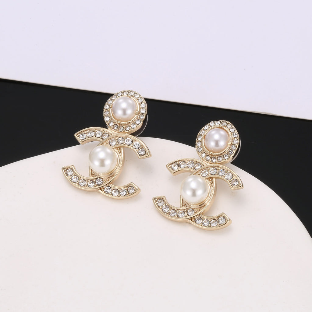 Chanel Gold-Tone CC and Pearl Drop Earrings - album image 4