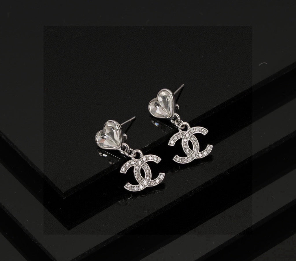 Chanel Interlocking C Heart Earrings - album image 5