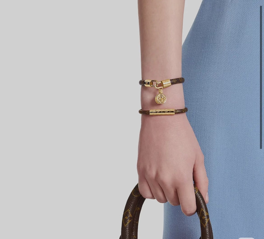 Louis Vuitton Circle Gold-Tone Leather Bangle - album image 7