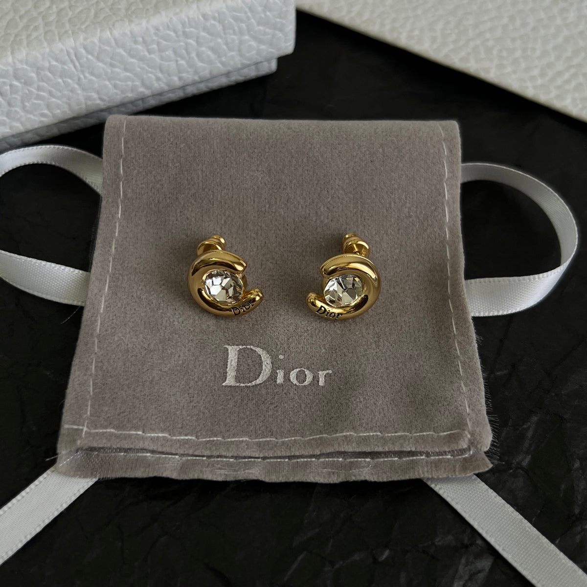 Dior Gold-Tone Sculpted Oval Stud Earrings - product image 4