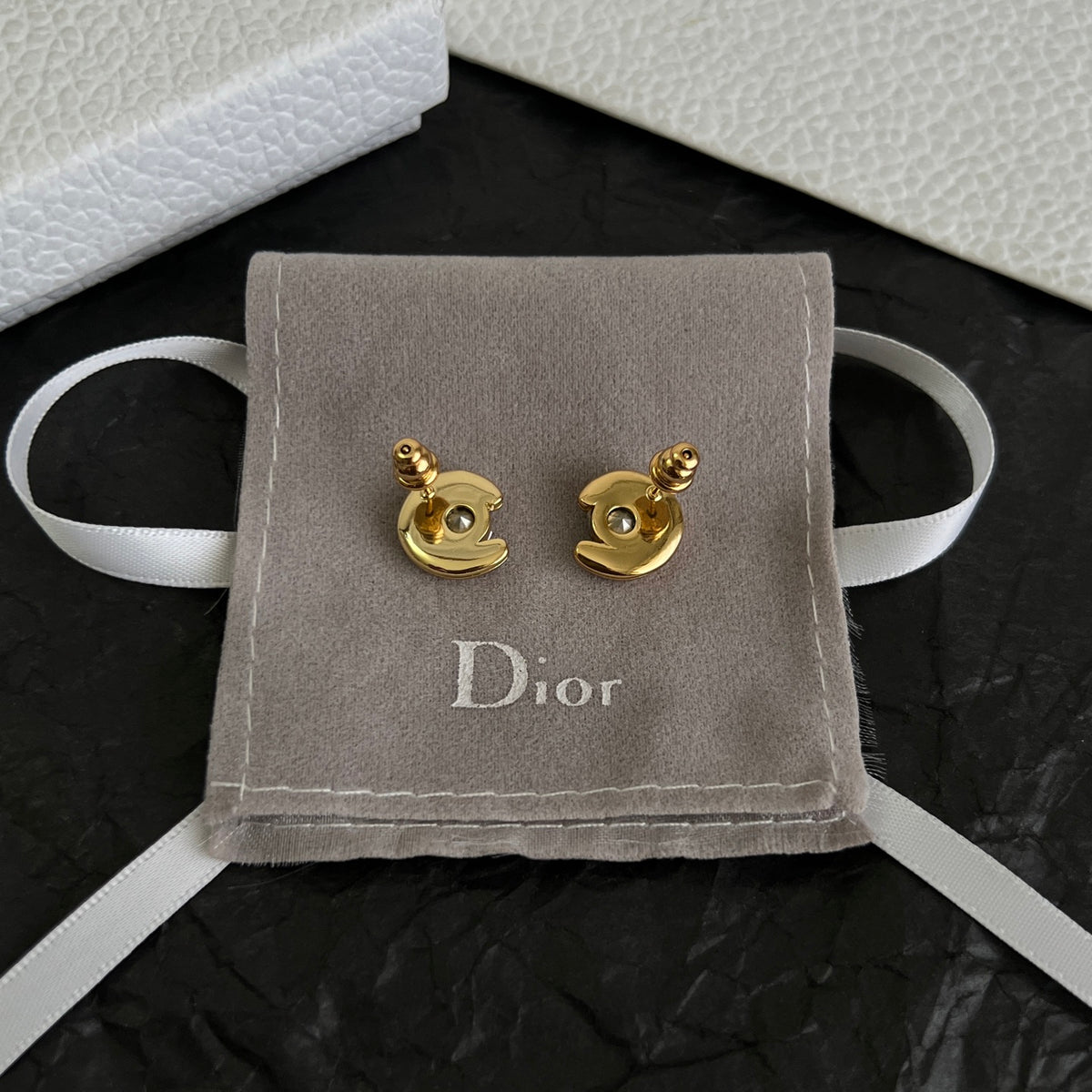 Dior Gold-Tone Sculpted Oval Stud Earrings - product image 5