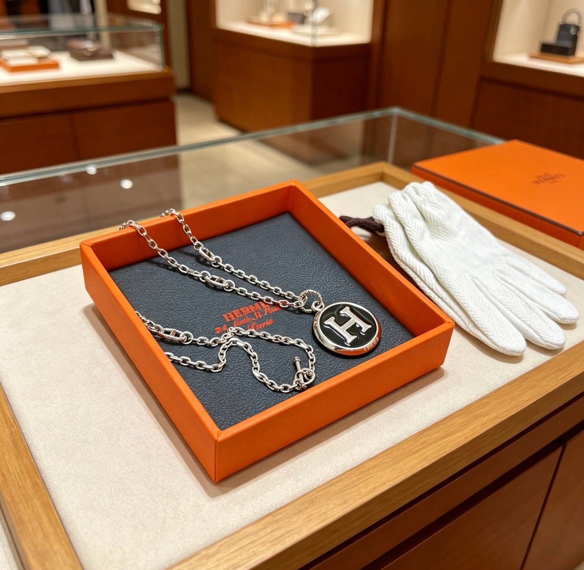 Hermès Silver-Tone Black H Disc Necklace - album image 9