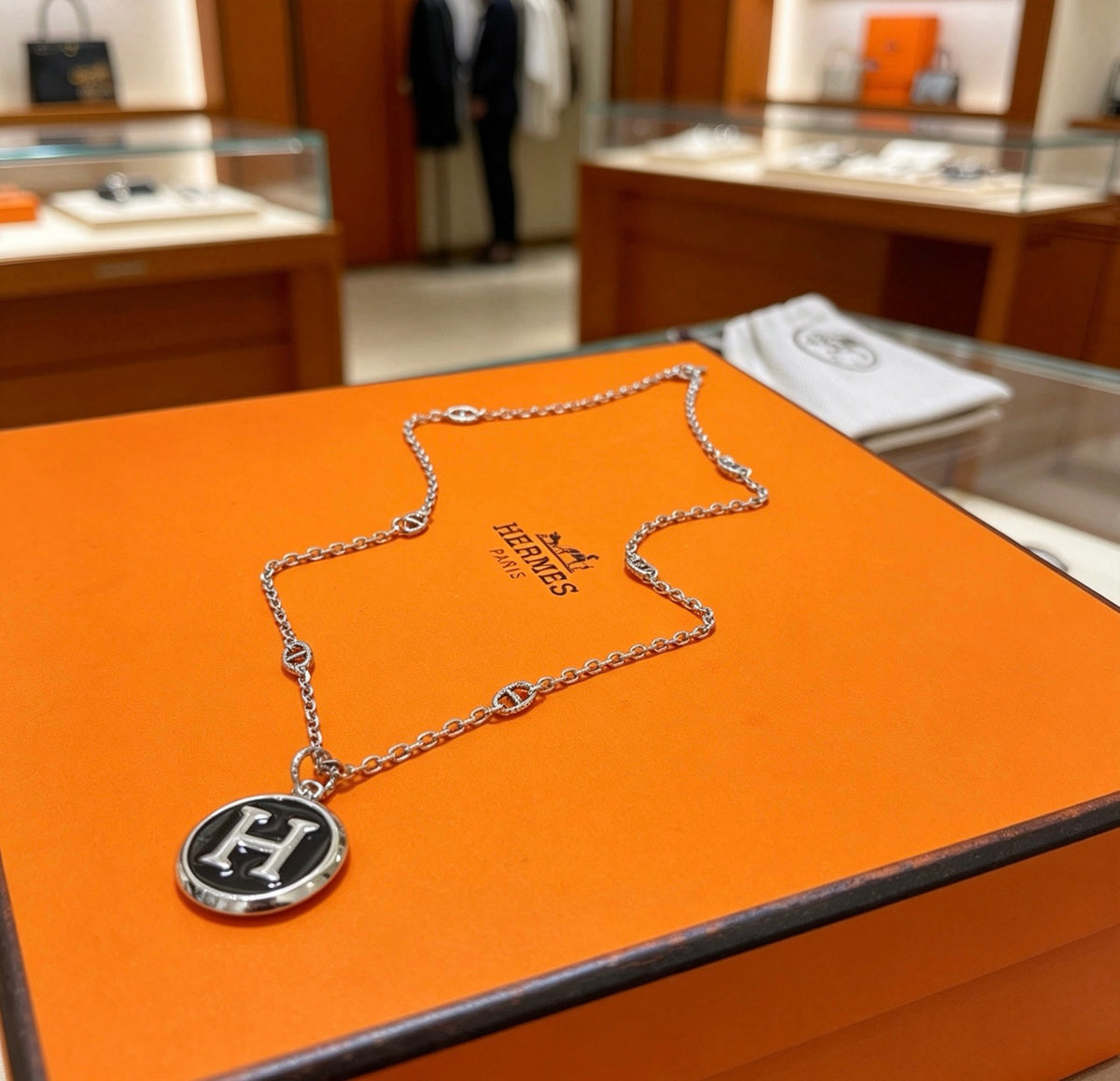 Hermès Silver-Tone Black H Disc Necklace - album image 4