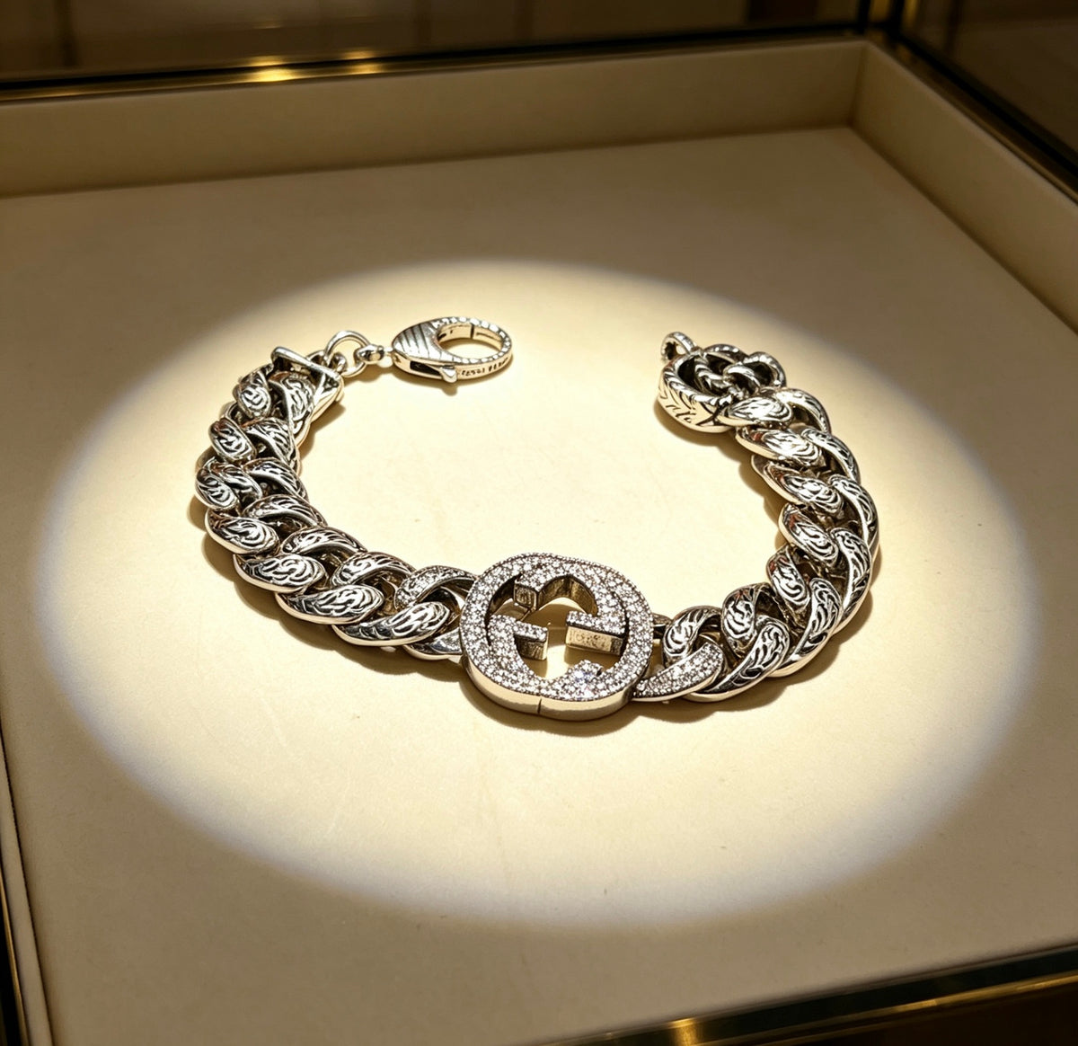 Gucci Silver-Tone Woven GG Open Bangle - album image 1