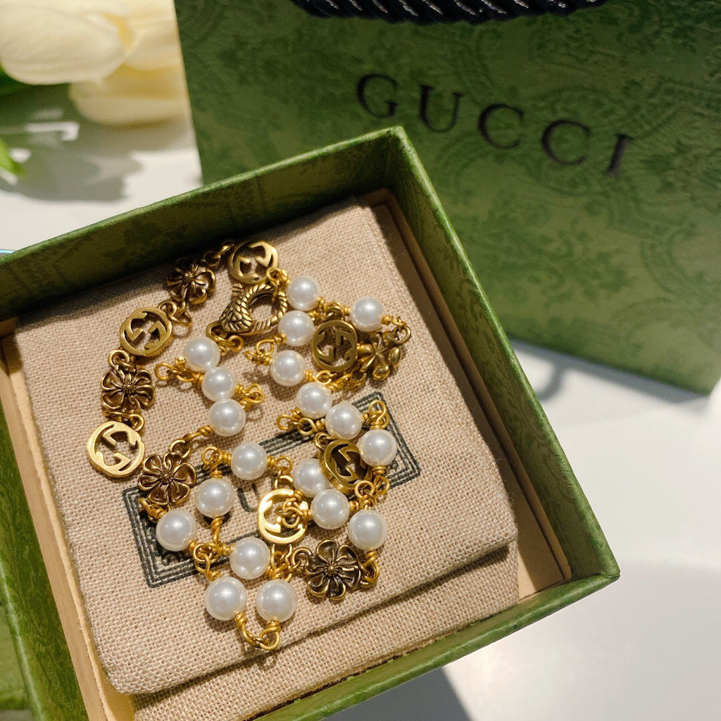 Gucci Pearl Flower GG Letter Necklace - album image 6
