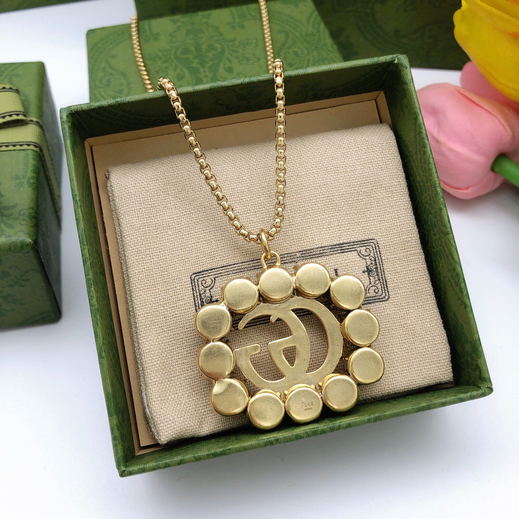 Gucci Pearl Square Pendant Necklace - album image 6