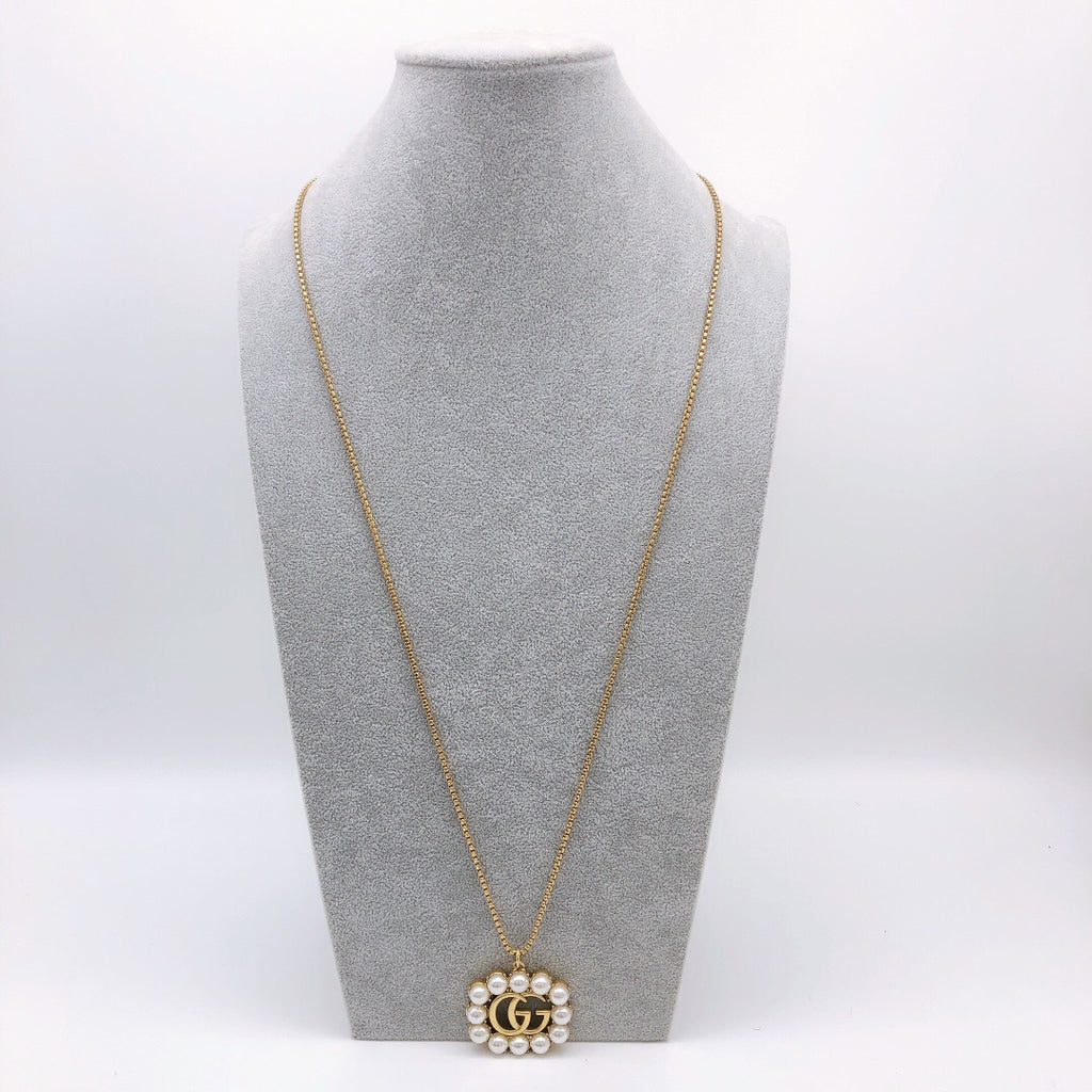 Gucci Pearl Square Pendant Necklace - album image 7