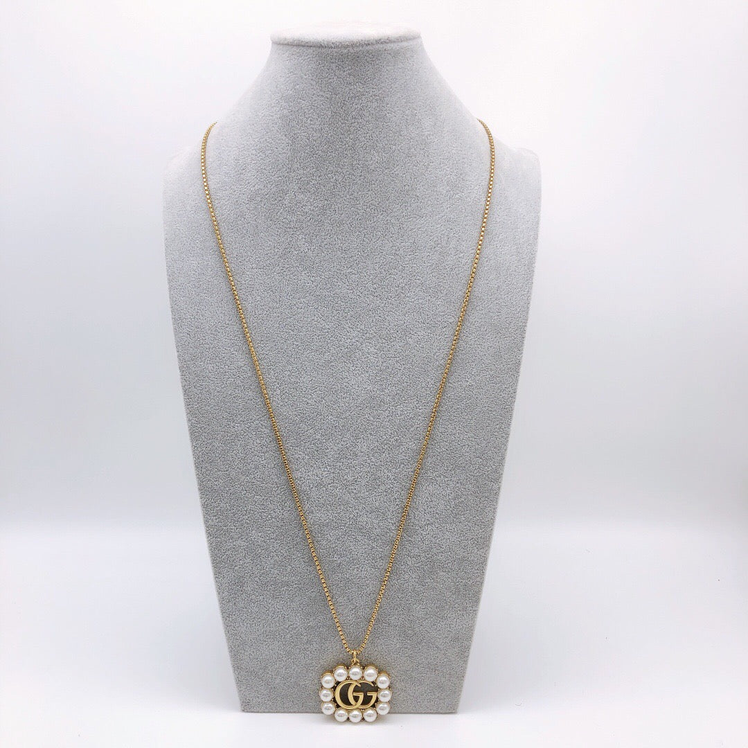 Gucci Pearl Square Pendant Necklace - album image 7