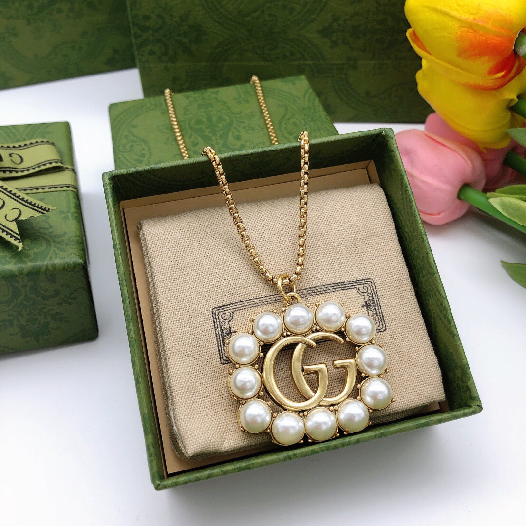 Gucci Pearl Square Pendant Necklace - album image 5