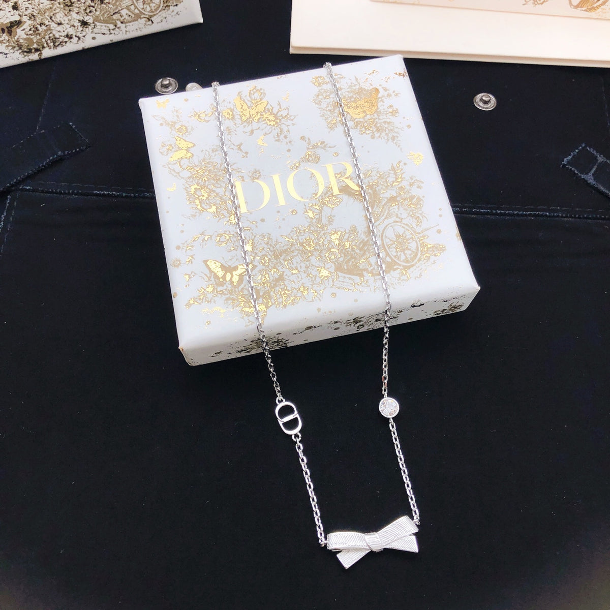 Dior Silver-Tone Sculpted Bow Necklace - product image 4