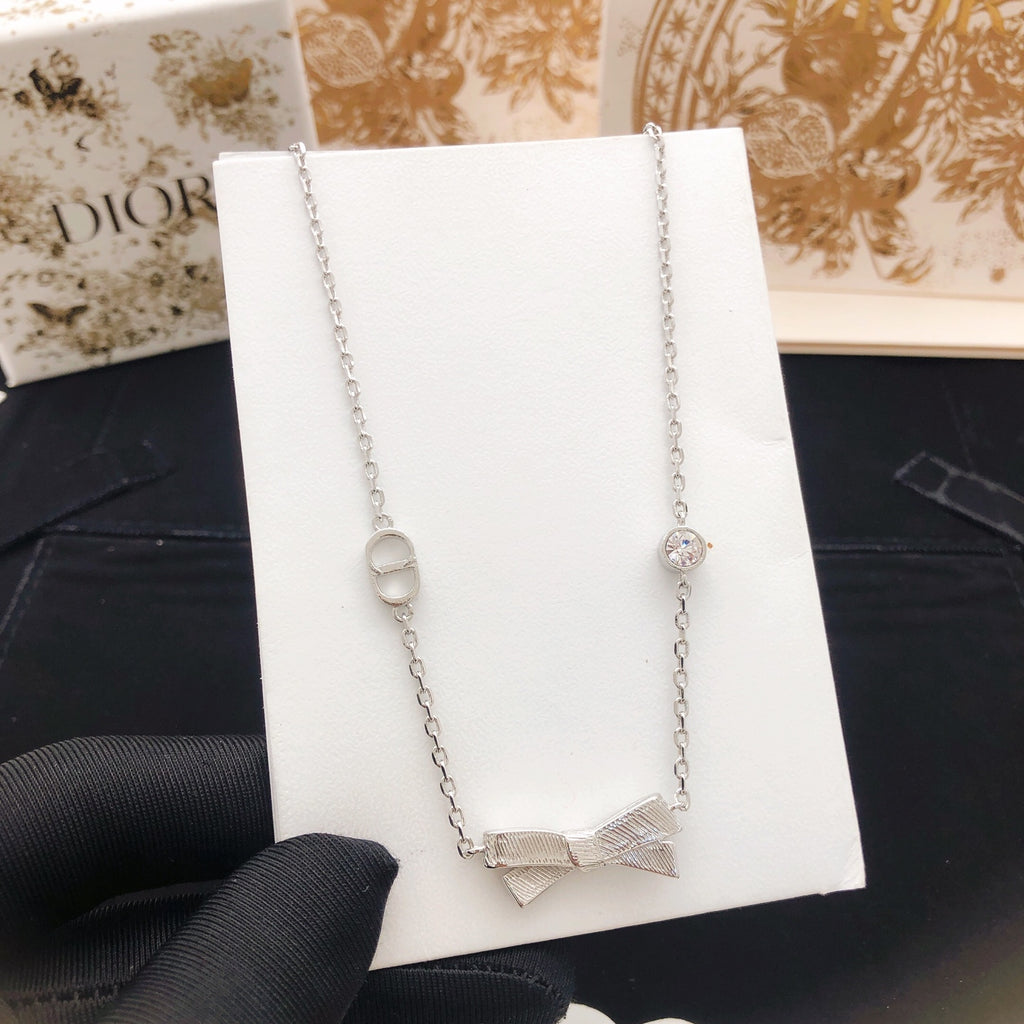 Dior Silver-Tone Sculpted Bow Necklace - product image 7