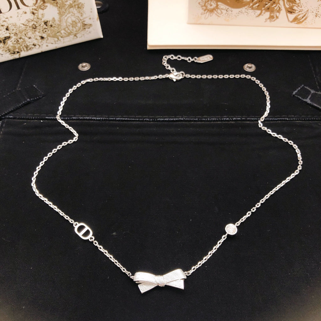 Dior Silver-Tone Sculpted Bow Necklace - product image 5