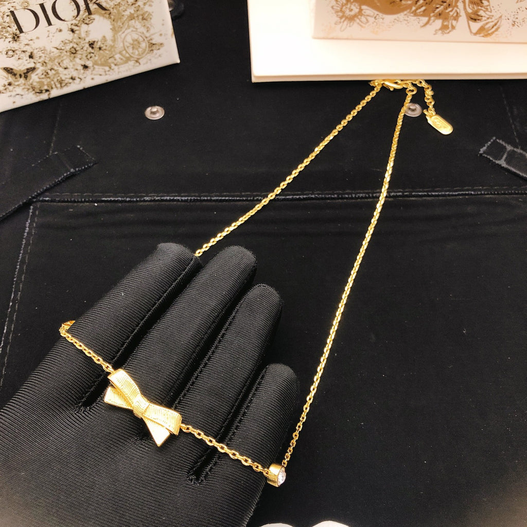 Dior Gold-Tone Sculpted Bow Necklace - product image 5