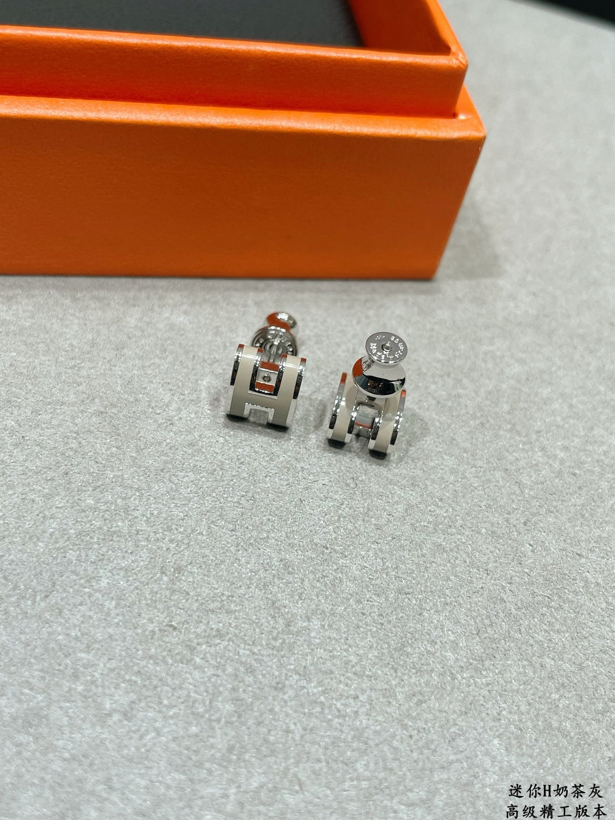Hermès Black Mini H Stud Earrings - album image 7