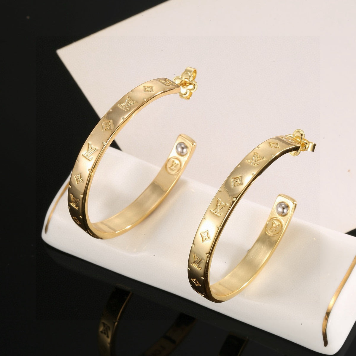 Louis Vuitton LV Letter Earrings - album image 4