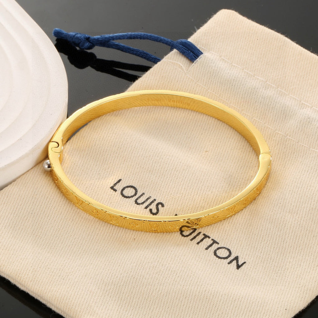 Louis Vuitton Clover Openwork Bangle - album image 2