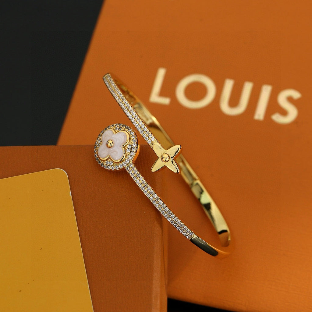 Louis Vuitton Clover Bangle - album image 6