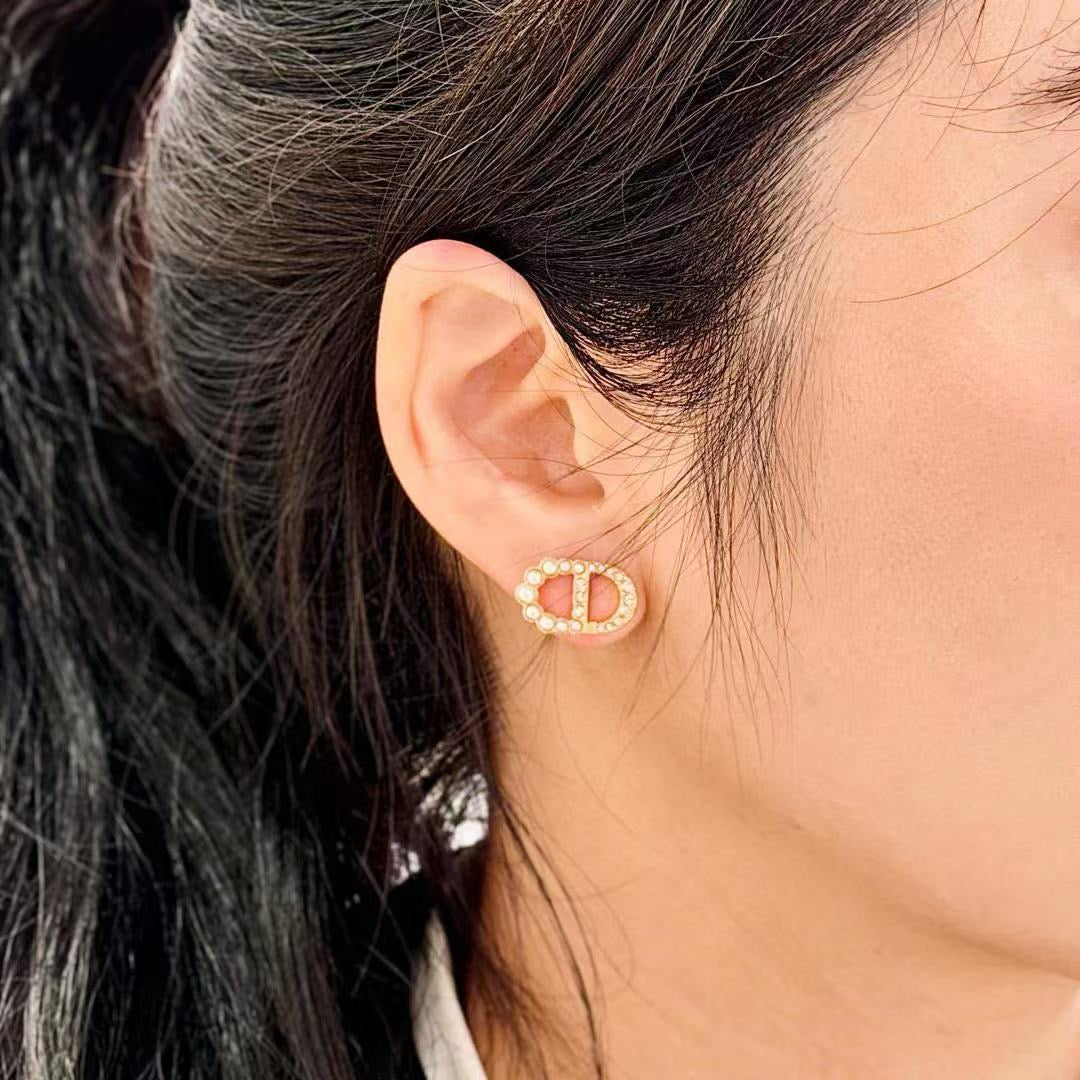Dior Pearl-Look Letter Front-and-Back Earrings - product image 4