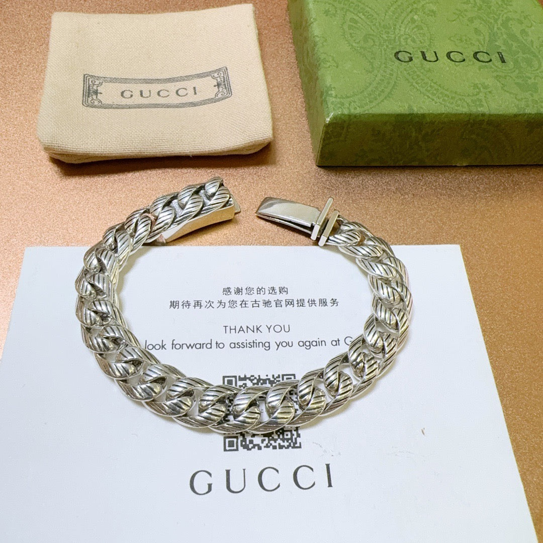 Gucci Silver-Tone Rectangular Link Bracelet - album image 8