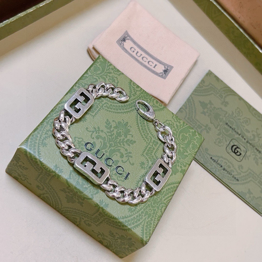 Gucci Silver-Tone Rectangular Openwork Link Bracelet - album image 8