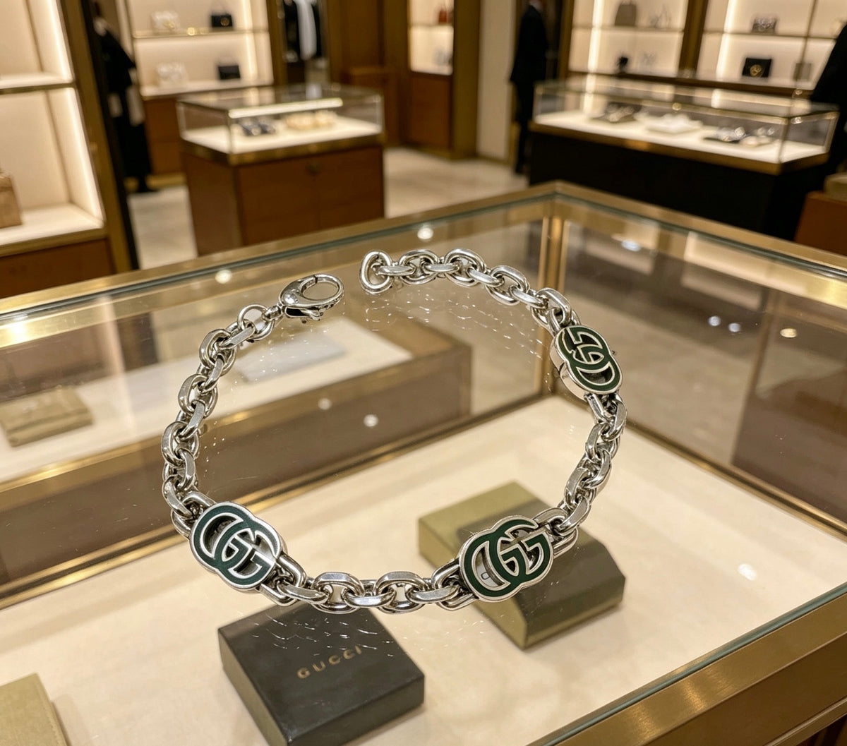 Gucci Silver-Tone GG Medallion Link Bracelet - album image 2