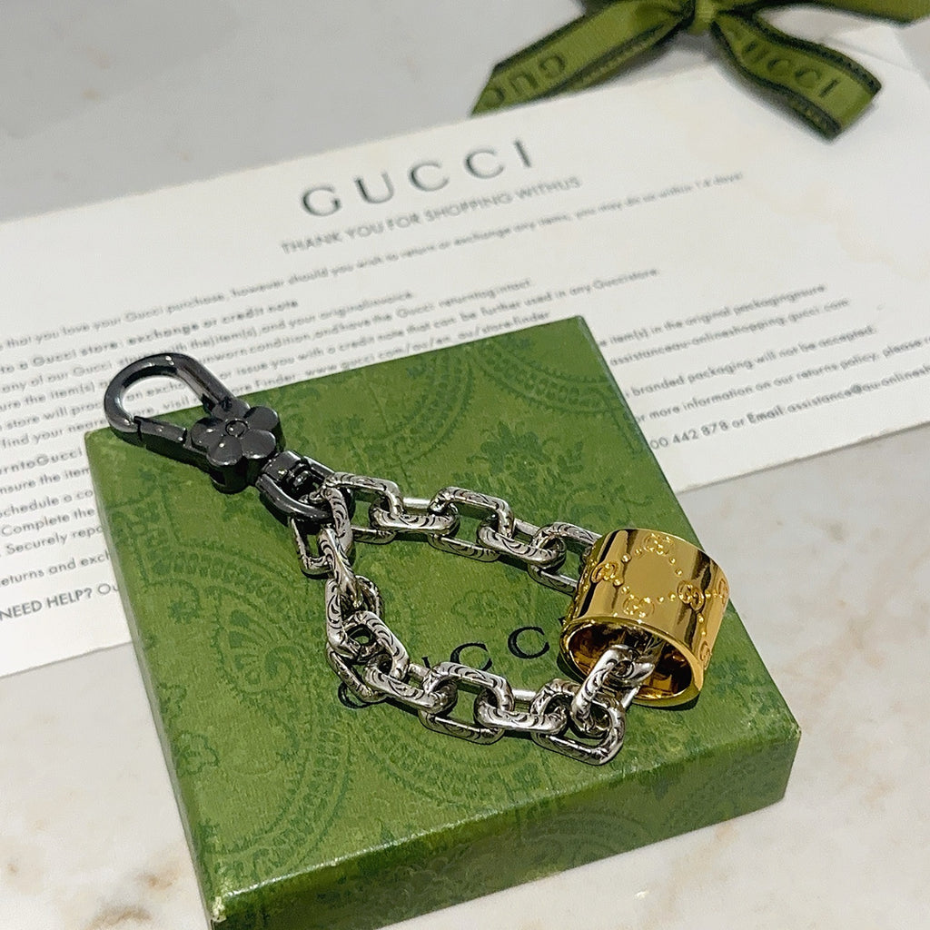 Gucci Anger Forest Interlocking G Key Keychain - album image 9