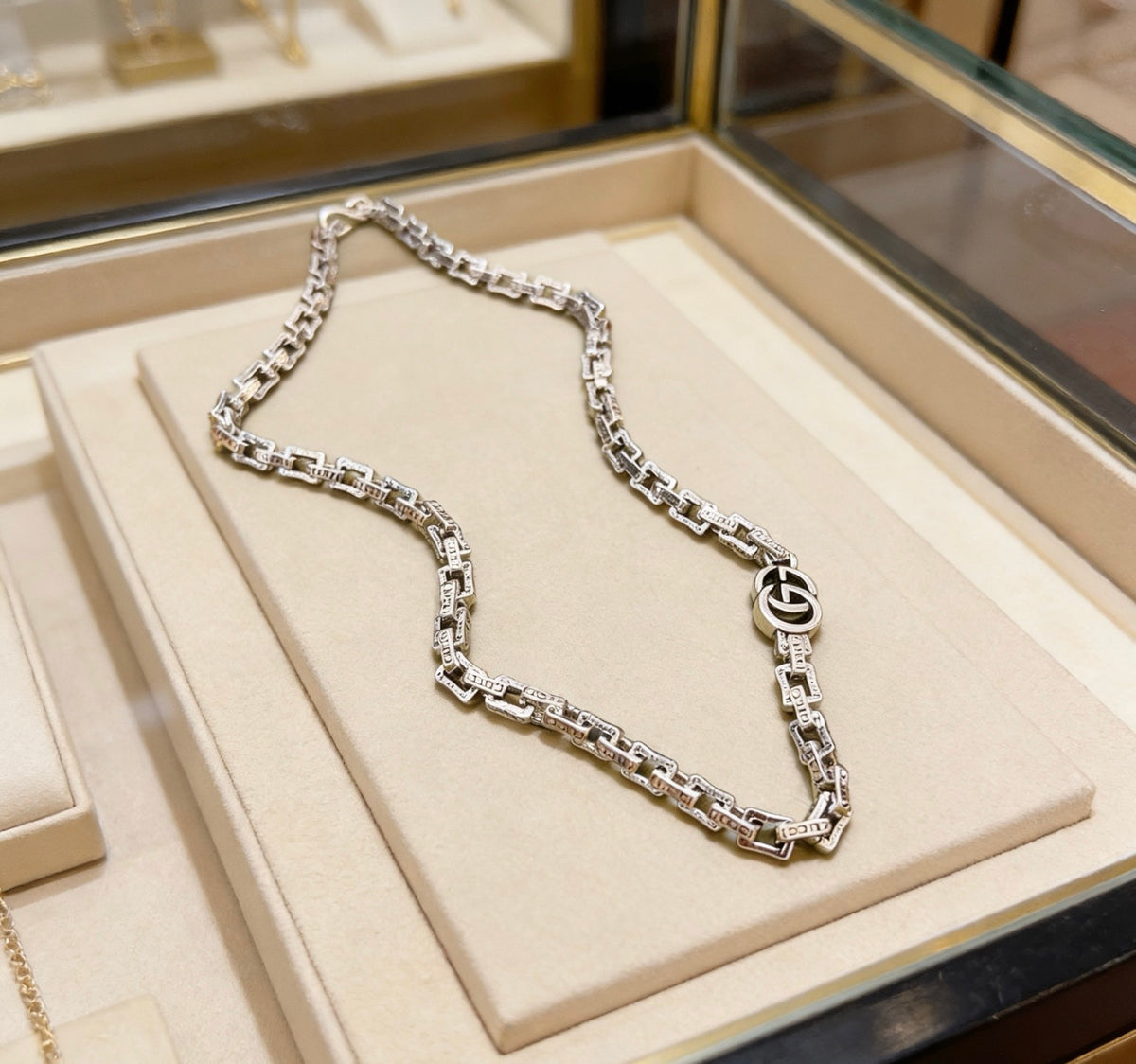 Gucci Anger Forest Interlocking G Antiqued Chain Necklace - album image 2
